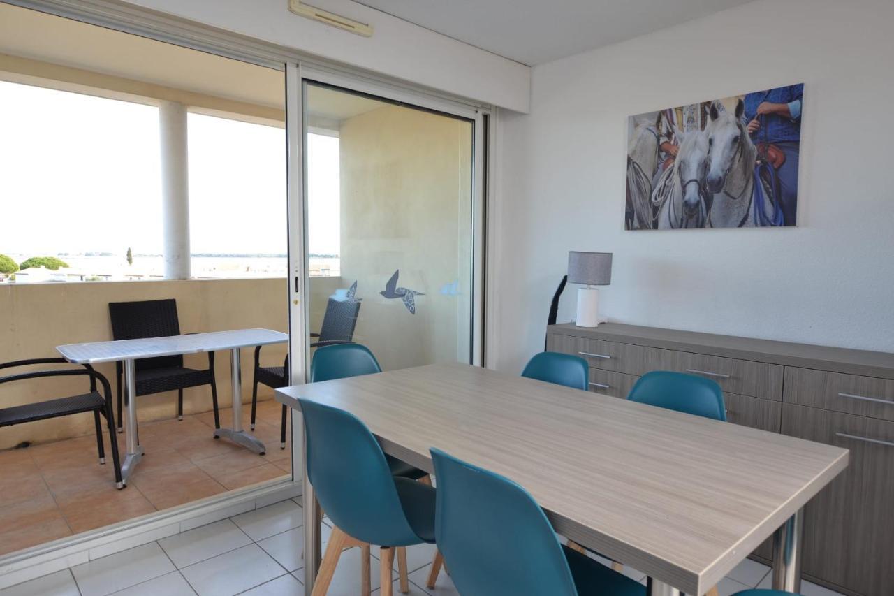 Grand T3 6 Couchages Avec Piscine Vue Salins Apartment Le Grau-du-Roi Exterior photo