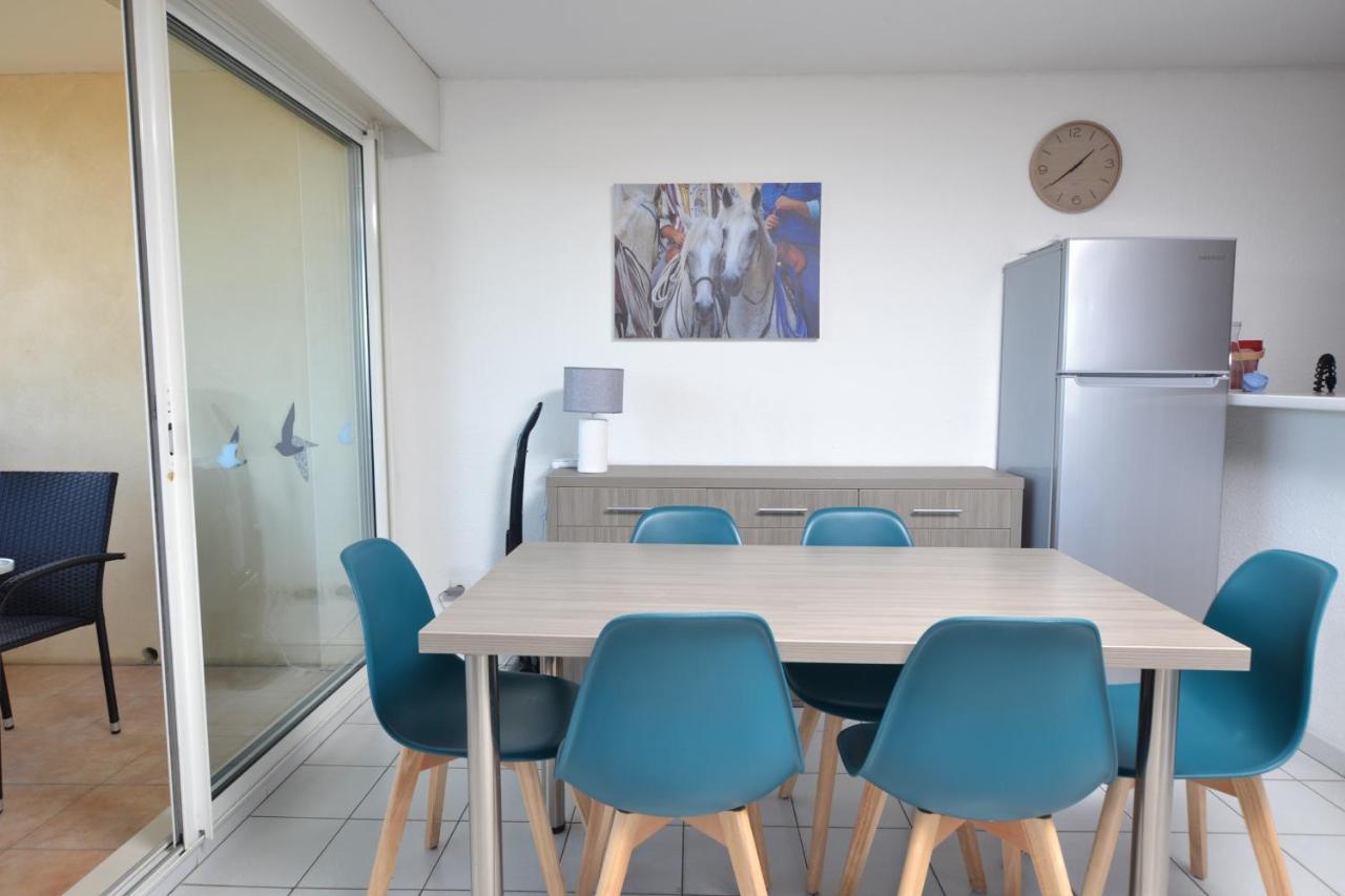 Grand T3 6 Couchages Avec Piscine Vue Salins Apartment Le Grau-du-Roi Exterior photo